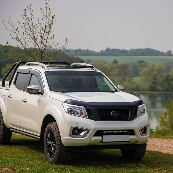 Σέτ οροφής για Nissan Navara (2014 2019 με ράγες οροφής) με Linear 36 Elite 29700 Lumens Lazerlamps
