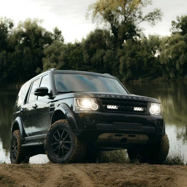 Σετ γρίλιας για Land Rover Discovery 4 (2014-2016) με Triple-R 750 Lazerlamps