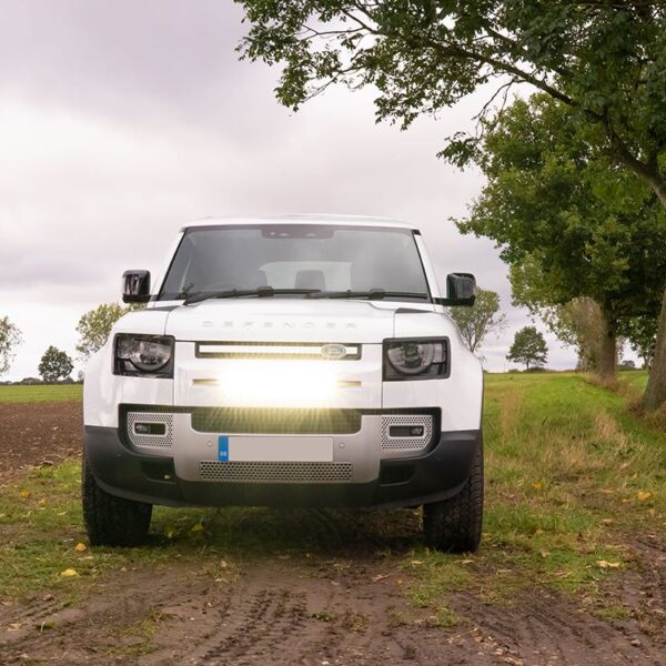 Σετ τοποθέτησης για Land Rover Defender (2020+) με Linear 18 Std 6750 Lumens Lazerlamps