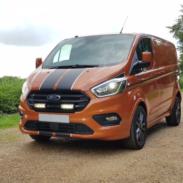 Σέτ τοποθέτησης γρίλιας για Ford Transit Custom (2018-2022) με Triple-R 750 Lazerlamps