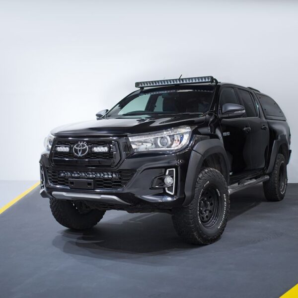 Σετ τοποθέτησης οροφής για Toyota Hilux 2015+ (Χωρίς ράγες οροφής) με Triple-R 24 27060 Lumens Lazerlamps