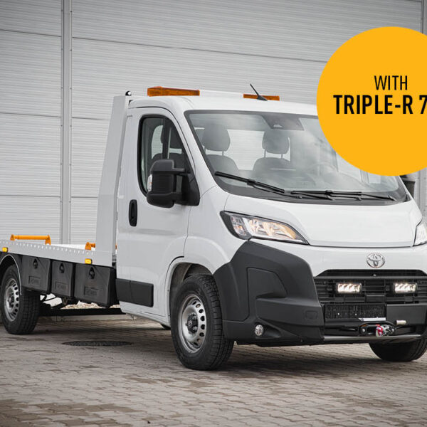 Σετ γρίλιας για Toyota Proace Max (2023+) με Triple-R 750 Std 9240 Lumens Lazerlamps