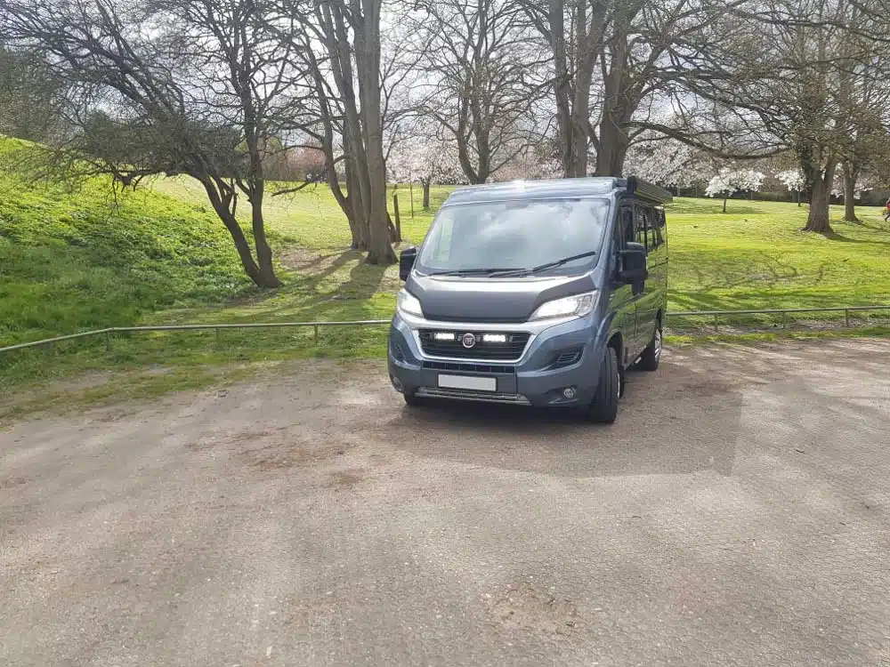 Σετ τοποθέτησης γρίλιας Fiat Ducato (2014-2021) με Triple-R 750 Std Με φώτα θέσης 9240 Lumens Lazerlamps - Image 3