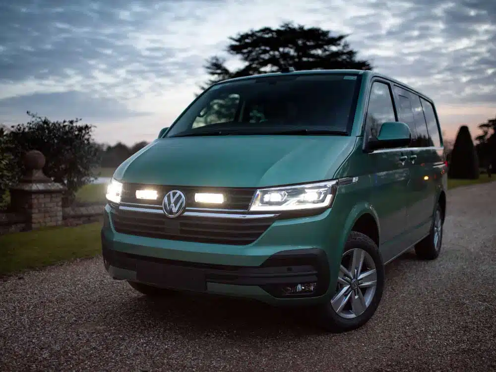 Σέτ γρίλιας για VW Transporter T6.1 (2019+) με Triple-R 750 (Με Φώτα θέσης και Φάρο) 10800 Lumens Lazerlamps - Image 6