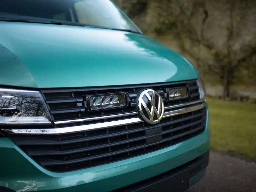 Σέτ γρίλιας για VW Transporter T6.1 (2019+) με Triple-R 750 (Με Φώτα θέσης και Φάρο) 10800 Lumens Lazerlamps - Image 2