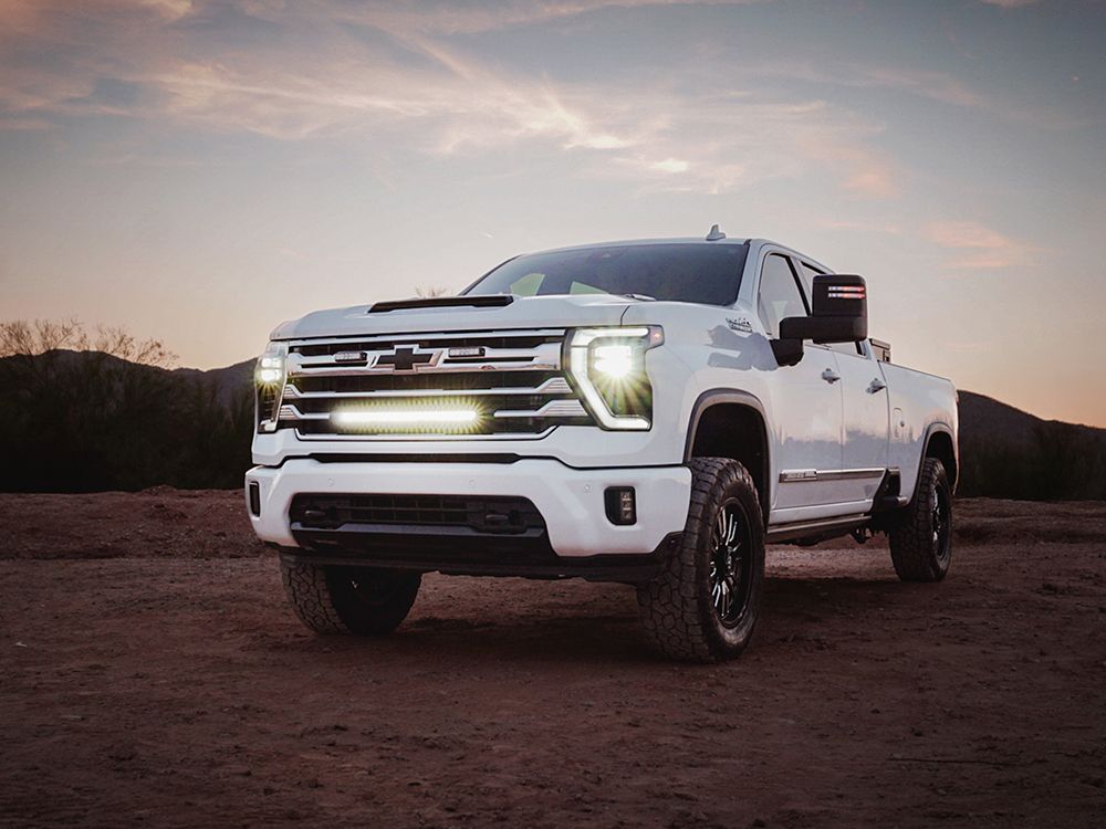 Σετ γρίλιας για Silverado 2500/3500 High Country (2024+) Με Linear 24 18000 Lumens Lazerlamps - Image 7