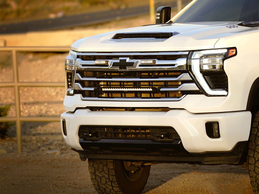 Σετ γρίλιας για Silverado 2500/3500 High Country (2024+) Με Linear 24 18000 Lumens Lazerlamps - Image 3