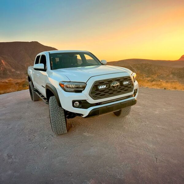 Σετ τοποθέτησης γρίλιας για Toyota Tacoma (2020-2023) Με Triple-R 750 Lazerlamps
