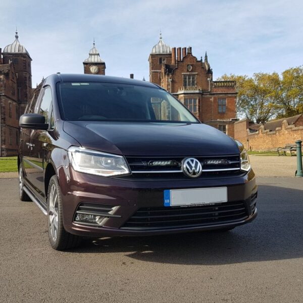Σετ γρίλιας για VW Caddy (2015-2019) με Linear-6 Lazerlamps