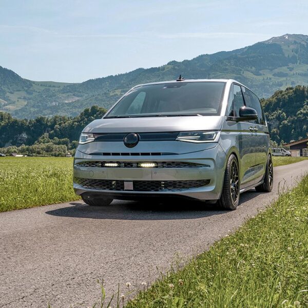 Σετ γρίλιας για VW T7 (2022+) με Linear 6 Lazerlamps