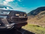 Σετ γρίλιας για Toyota Hilux GR Sport (2023-2024) με Triple-R 750 - Lazerlamps - Image 2