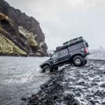 Κουβούκλιο Adventure Toyota Hilux 2005+ Διπλοκάμπινο μαύρο/ανάγλυφη λαμαρίνα Alu-Cab