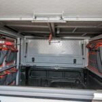 Κουβούκλιο Camper για Toyota Hilux Revo 2016+ Μισοκάμπινο, Μαύρο Alu-Cab - Image 11